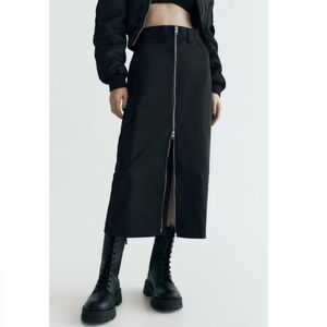 Zara Nylon Midi Skirt with Front Zip in Black Grungecore Dark Academia  Utility